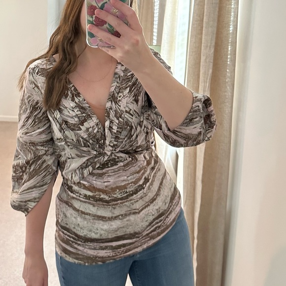 BCBGMaxAzria Silk Marble Top - Picture 2 of 7